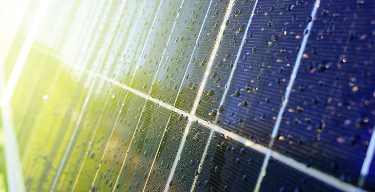 AIQBE, industria química, energía renovable, planta solar