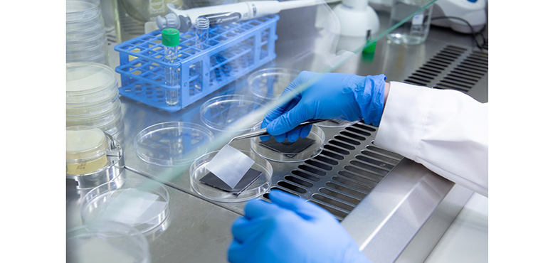 Tekniker desarrolla recubrimientos antimicrobianos inteligentes para prevenir vías de contagio