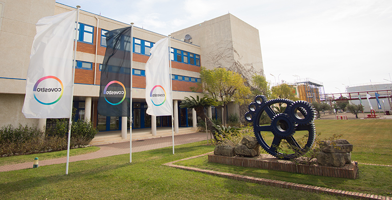Covestro cierra el ejercicio 2025 con inversiones específicas y mejoras en su área organizativa
