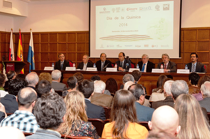 El presidente del Gobierno de Cantabria, Ignacio Diego, inauguró el Día de la Química y presidió todo el evento