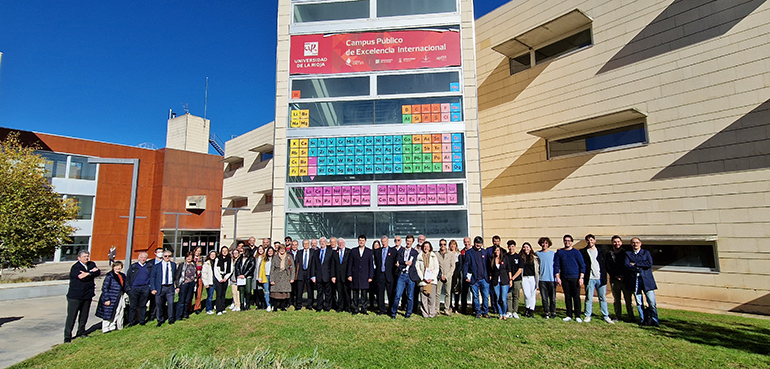 “La química será clave para construir una nueva economía sostenible y circular”:  Javier García Martínez en el Día de la Química en Logroño