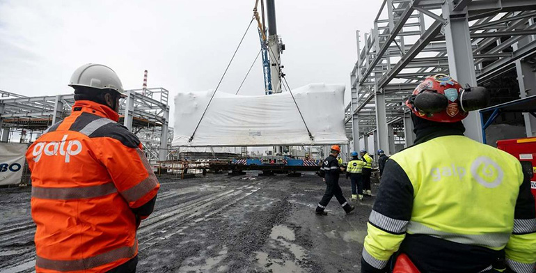 La planta de hidrógeno de Galp en Sines instala su último electrolizador de 100 MW