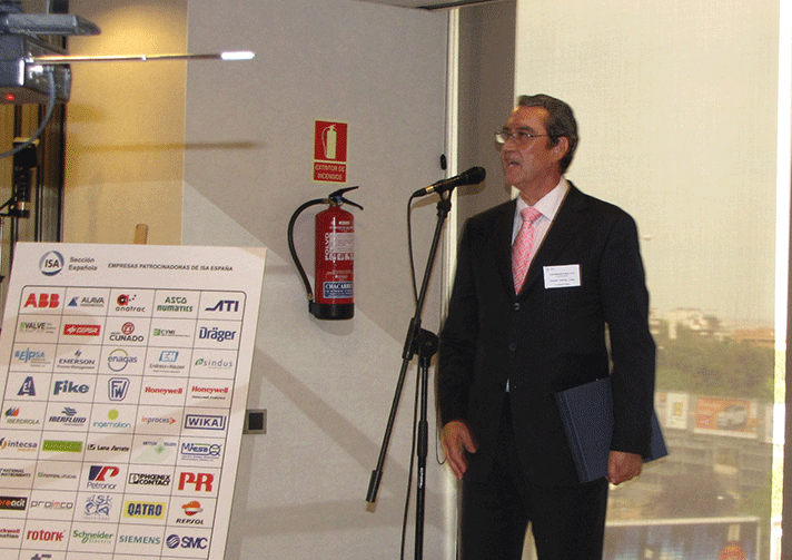 Jorge Criado, de Yokogawa Iberia, que recibió el reconocimiento como patrocinador 