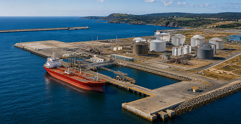 El Puerto de A Coruña licita la ampliación de Langosteira para culminar el traslado de Repsol