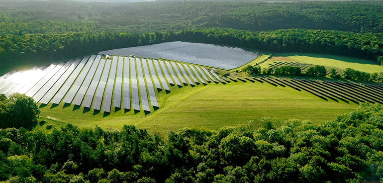 Las energías renovables desmontan cinco mitos sobre su rentabilidad con casos reales de éxito