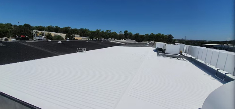 El avance en pinturas inteligentes y recubrimientos enfriadores capaces de reducir la temperatura de superficies sin necesidad de electricidad está generando expectativas ante las olas de calor cada vez más intensas y la presión creciente sobre los sistem