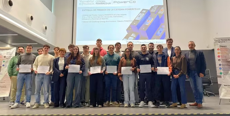 La UV y PowerCo fomentan la investigación en baterías premiando al talento joven en ingeniería química