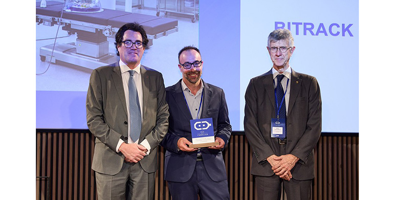 El robot quirúrgico Bitrack y Alberto Santfeliu, premios Nit de la Robòtica