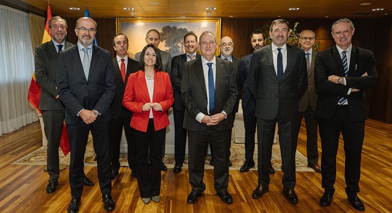 La Alianza por la Competitividad de la Industria Española se reúnen con el ministro de Industria