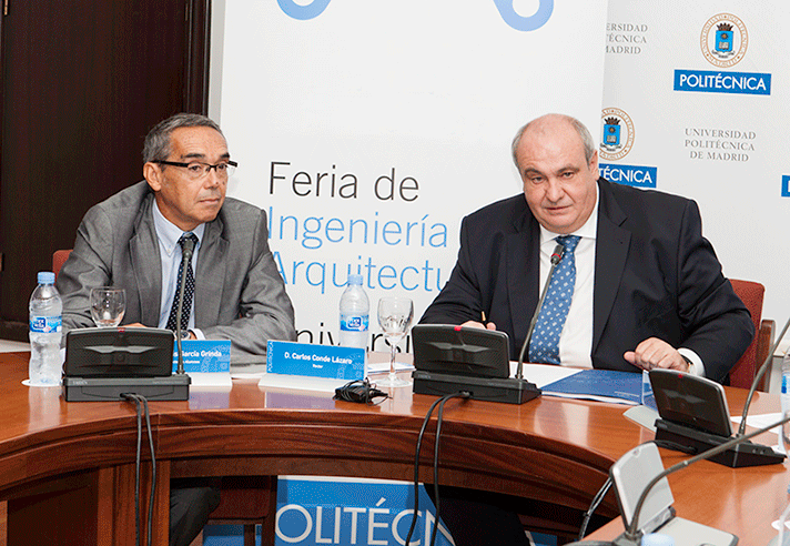 De izquierda a derecha, el vicerrector de Alumnos de la UPM, Jose Luís García Grinda, y el rector de la UPM, Carlos Conde