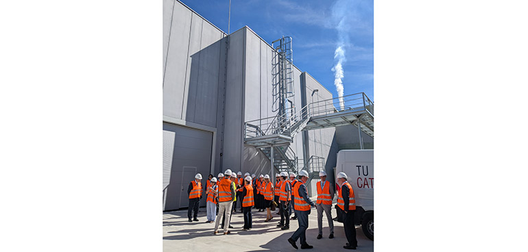 SIMAL celebra diez años en Grupo IQE reafirmando su compromiso con la industria y con Euskadi