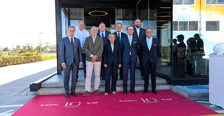 SIMAL celebra diez años en Grupo IQE reafirmando su compromiso con la industria y con Euskadi