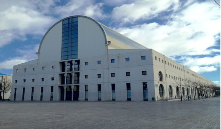 Una ingeniera química de la UPNA desarrolla nuevos sensores de fibra óptica para detectar contaminantes