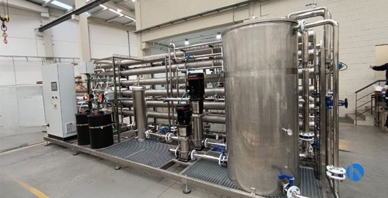 El agua embotellada: entre la pureza y la regulación