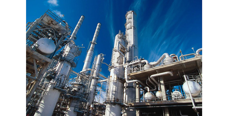 YPF impulsa una megaplanta de tratamiento de gas en Vaca Muerta para acelerar el proyecto Argentina LNG
