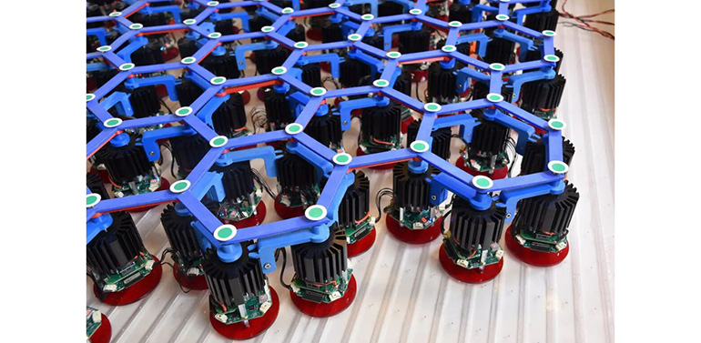 El Instituto de Física de la Universidad de Ámsterdam pone el foco en los metamateriales con movilidad autónoma
