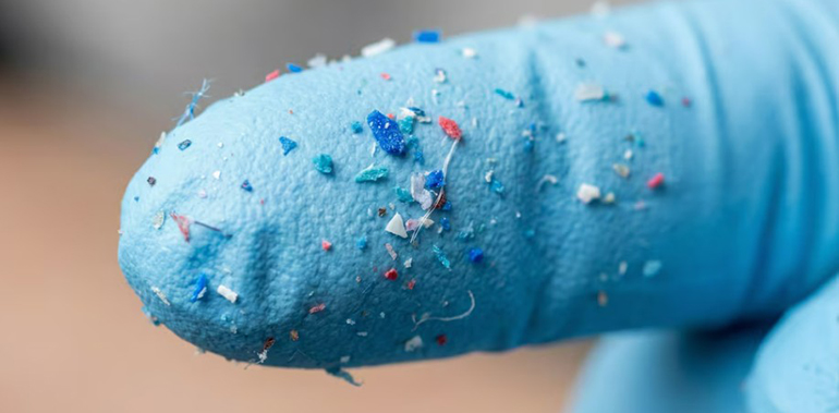 La Universidad de Ámsterdam desarrolla un método pionero para detectar nanoplásticos y evaluar su impacto en la salud