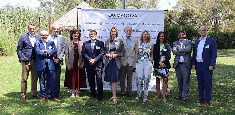 QUIMACOVA concentra cerca del 90 % de la facturación del sector químico valenciano con 261 empresas asociadas