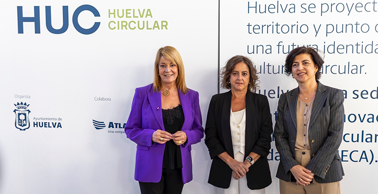 Macarena Gutiérrez, consejera delegada de Atlantic Copper, presenta el proyecto circular a la sociedad onubense