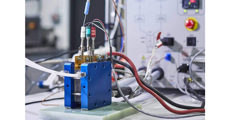 Científicos australianos crean pilas de hidrógeno más eficientes gracias a canales internos que eliminan agua acumulada