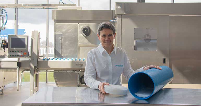 Carole Tonello, de Hiperbaric, recibe el premio a la mejor patente femenina otorgado por Industria