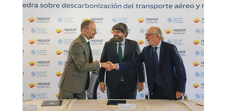La UPCT y Repsol presentan de forma conjunta una cátedra que investigará cómo descarbonizar el transporte aéreo