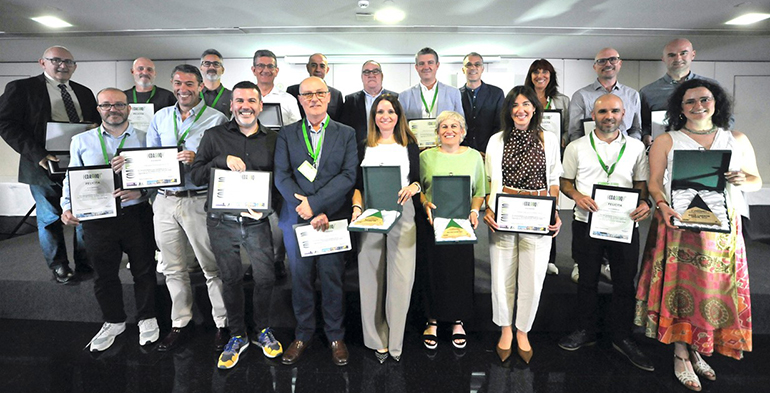 COASHIQ premia en Valencia a las empresas más comprometidas de la industria química y afines