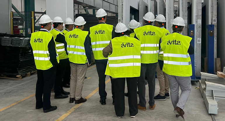 El CGCOII visita la planta de Ávita en Aranda de Duero y refuerza su apuesta por la construcción industrializada 