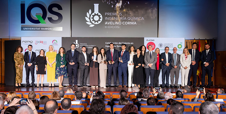 Noemí Ferrer (Covestro), galardonada por su trayectoria profesional en los Premios Avelino Corma