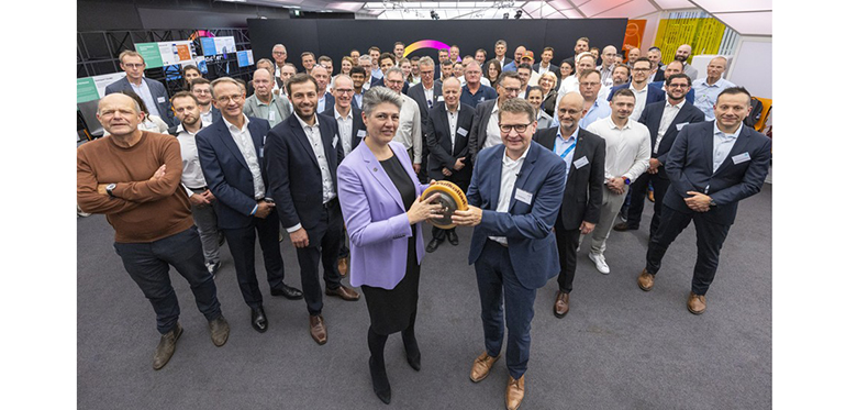Hacia elastómeros circulares: Covestro abre una nueva planta piloto en Leverkusen 