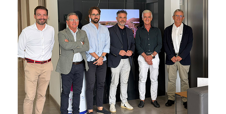 El vicepresidente segundo del Consell visita las instalaciones de Christeyns España en Ador
