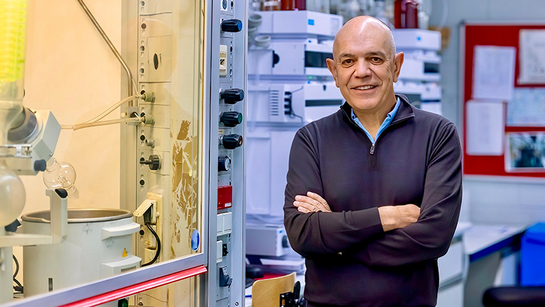 Antonio M. Echavarren, del ICIQ, premio Pedler 2023 de la Royal Society of Chemistry