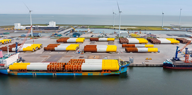 El IDAE destina 212 millones a adaptar seis puertos españoles para el despliegue de la eólica marina