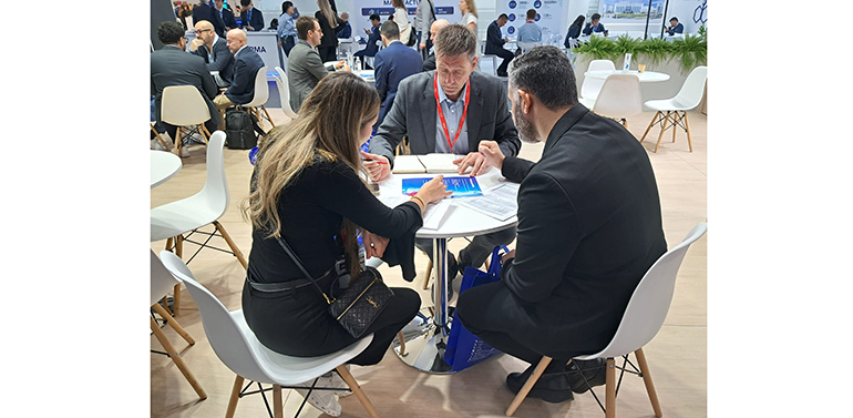 Ercros presenta en CPHI Milán su experiencia en principios activos farmacéuticos