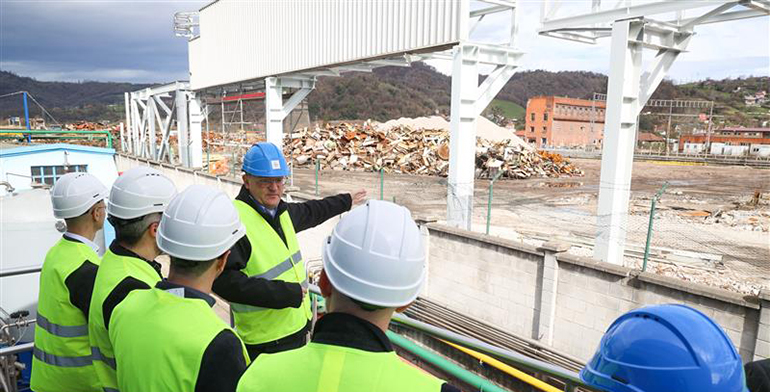 bayer-muestra-avances-en-felguera-hacia-descarbonizacion-su-infraestructura