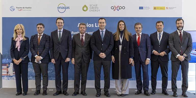 Enagás y Axpo presentan en el Puerto de Huelva el buque de suministro de GNL y bioGNL para la descarbonización del sector marítimo 