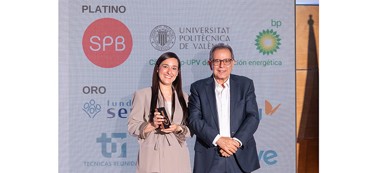 Noemí Ferrer (Covestro), galardonada por su trayectoria profesional en los Premios Avelino Corma