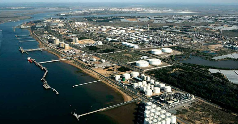 Más de un centenar de estudiantes de FP culminarán su formación en la industria química de Huelva en el curso 2025/26