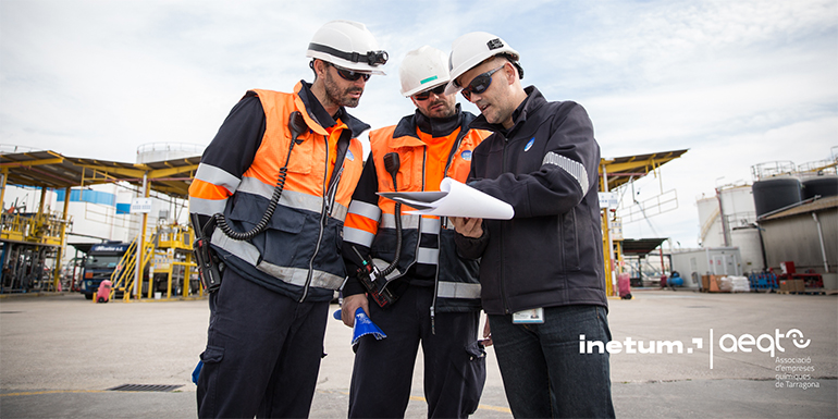 Alianza Inetum-AEQT para impulsar la competitividad, digitalización y descarbonización del polo químico de Tarragona