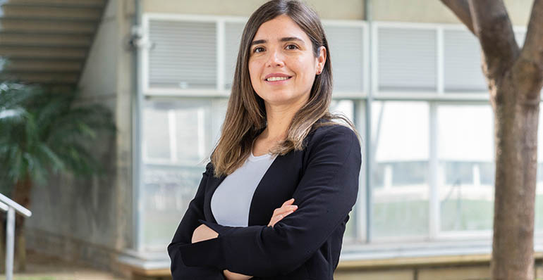 Katherine Villa, investigadora del ICIQ, recibe el Premio Nacional de Investigación para Jóvenes “María Teresa Toral”