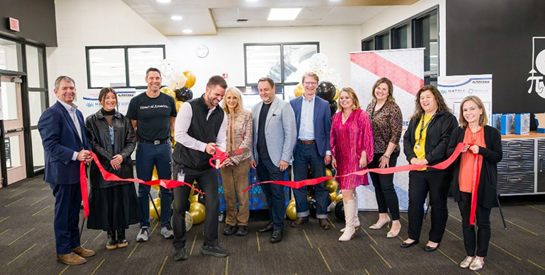 Matrix Renewables y SOLV Energy impulsan la transformación industrial con un nuevo laboratorio de STEM y robótica