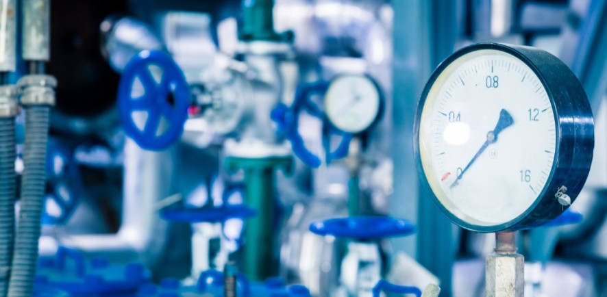 Medidores de presión en la industria química: claves para un control seguro y eficiente