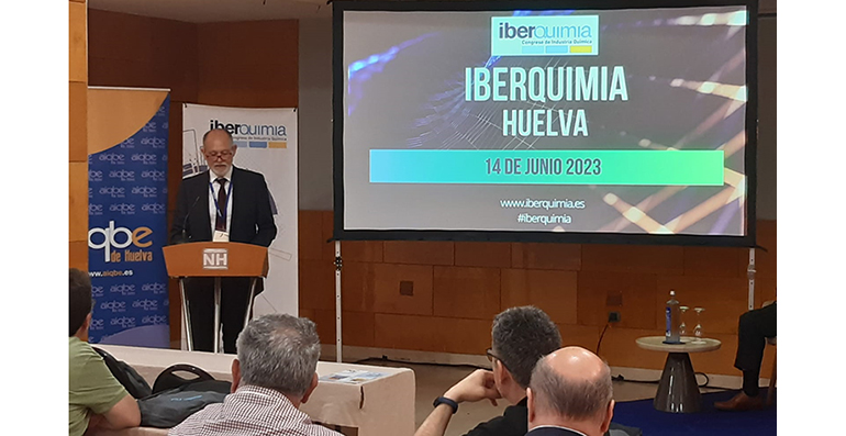 El presidente de la AIQBE reivindica en Iberquimia el papel de Huelva como gran oportunidad del sector químico