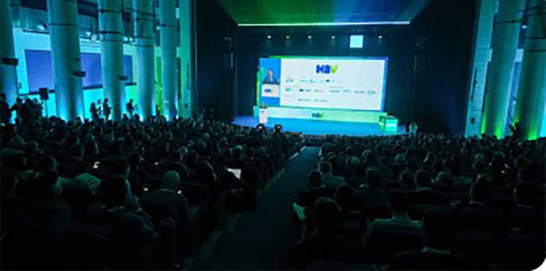 La primera jornada del Congreso H2V en Huelva hace mención especial en recuerdo a las víctimas de Adamuz 