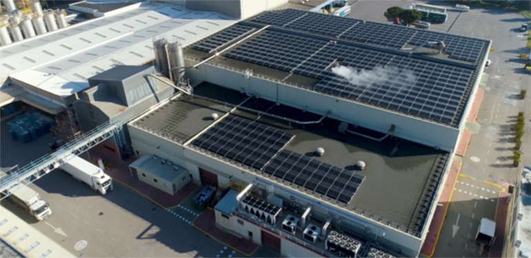 Henkel convierte su fábrica en España en una planta neutra en carbono