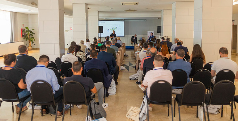 Gran acogida de Iberquimia Huelva en un evento clave para el sector químico español