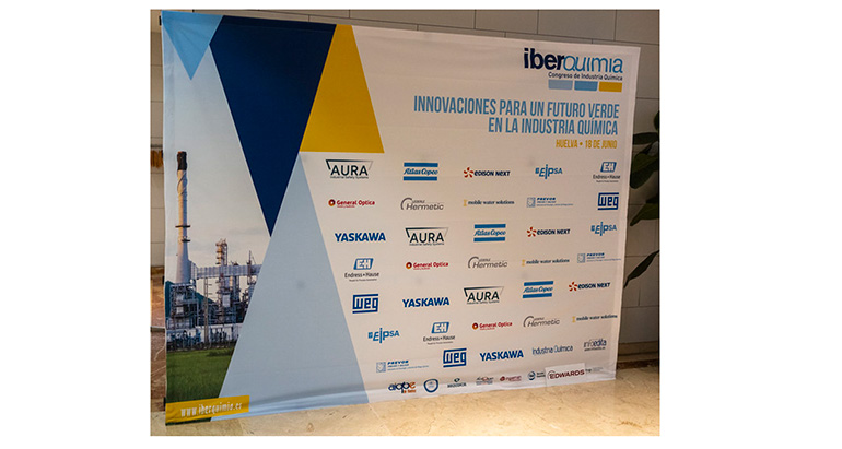 Gran acogida de Iberquimia Huelva en un evento clave para el sector químico español