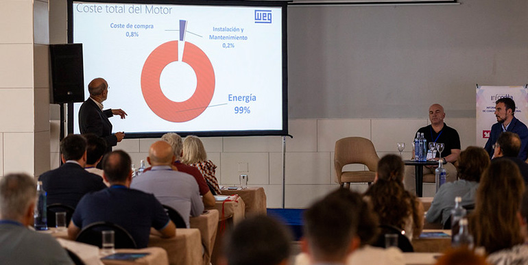 Gran acogida de Iberquimia Huelva en un evento clave para el sector químico español