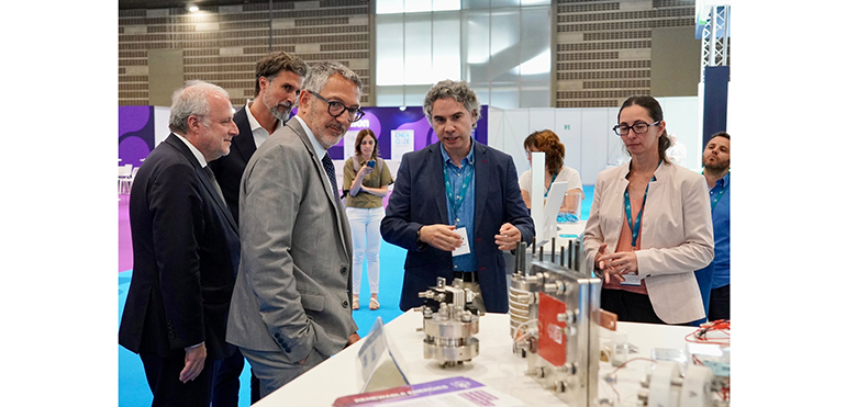 -iciq-consolida-su-relacion-con-industria-quimica-tras-su-participacion-en-expoquimia