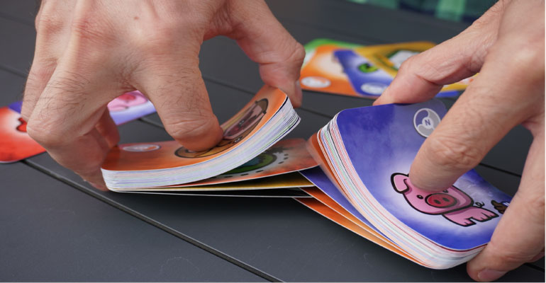 Aprender química con un juego de cartas
